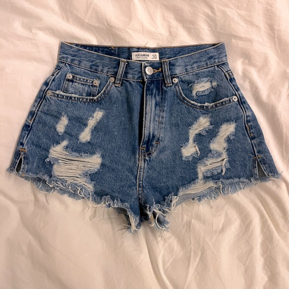 pull and bear medium wash shorts - Picture 1 of 3